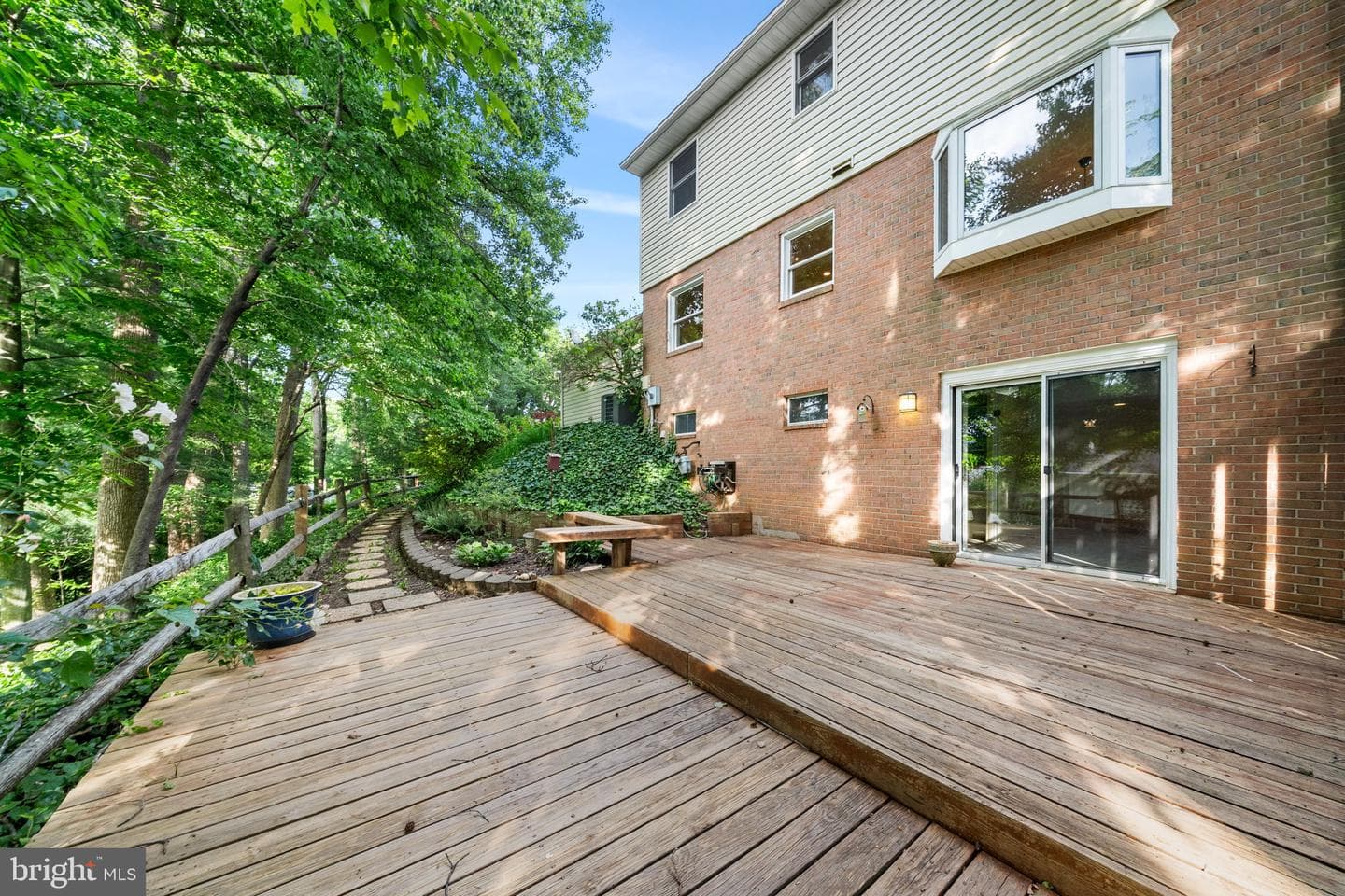 8522 Fairburn Drive photo 32