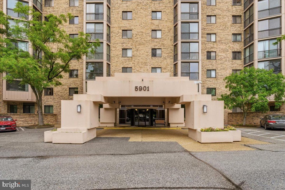 5901 Mount Eagle Drive #104, Alexandria