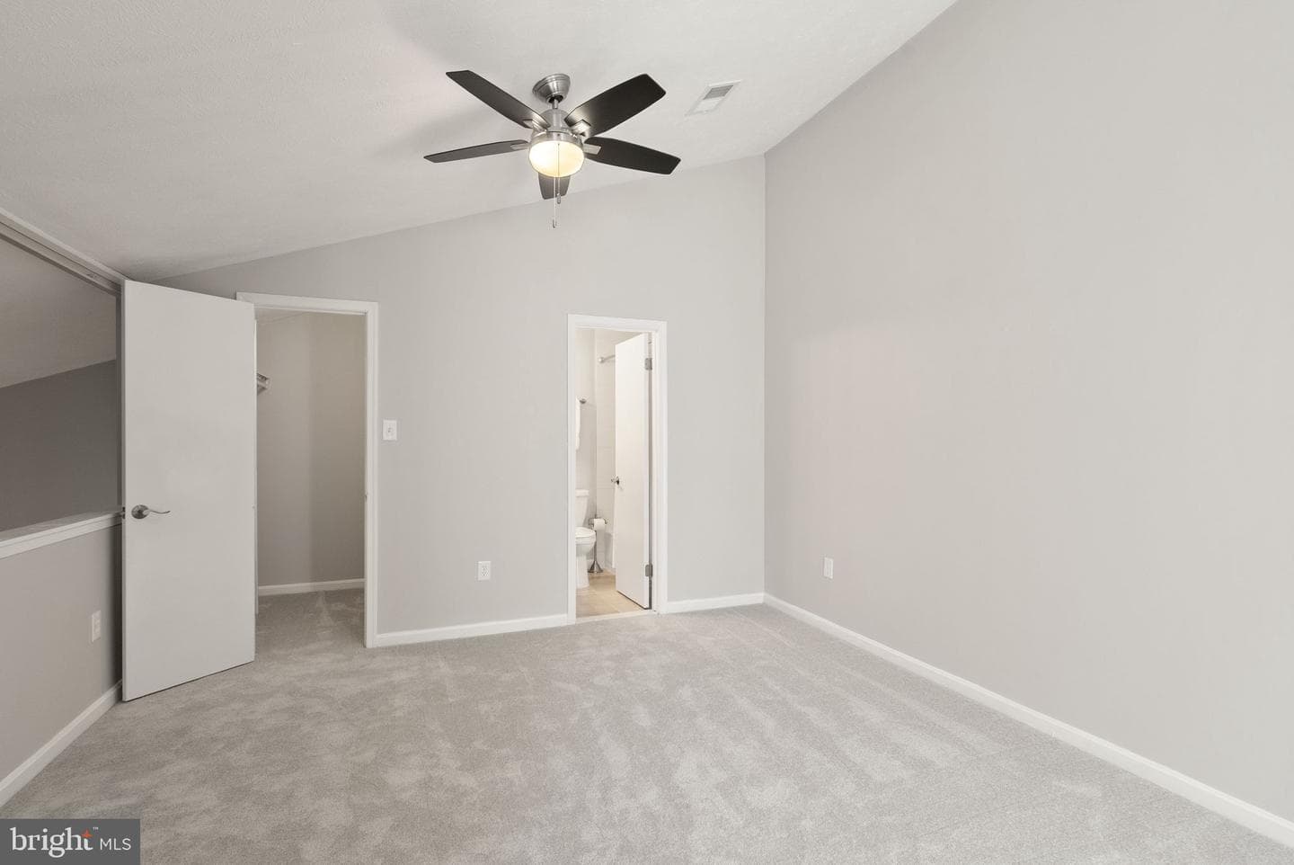 10158 Oakton Terrace Road photo 24