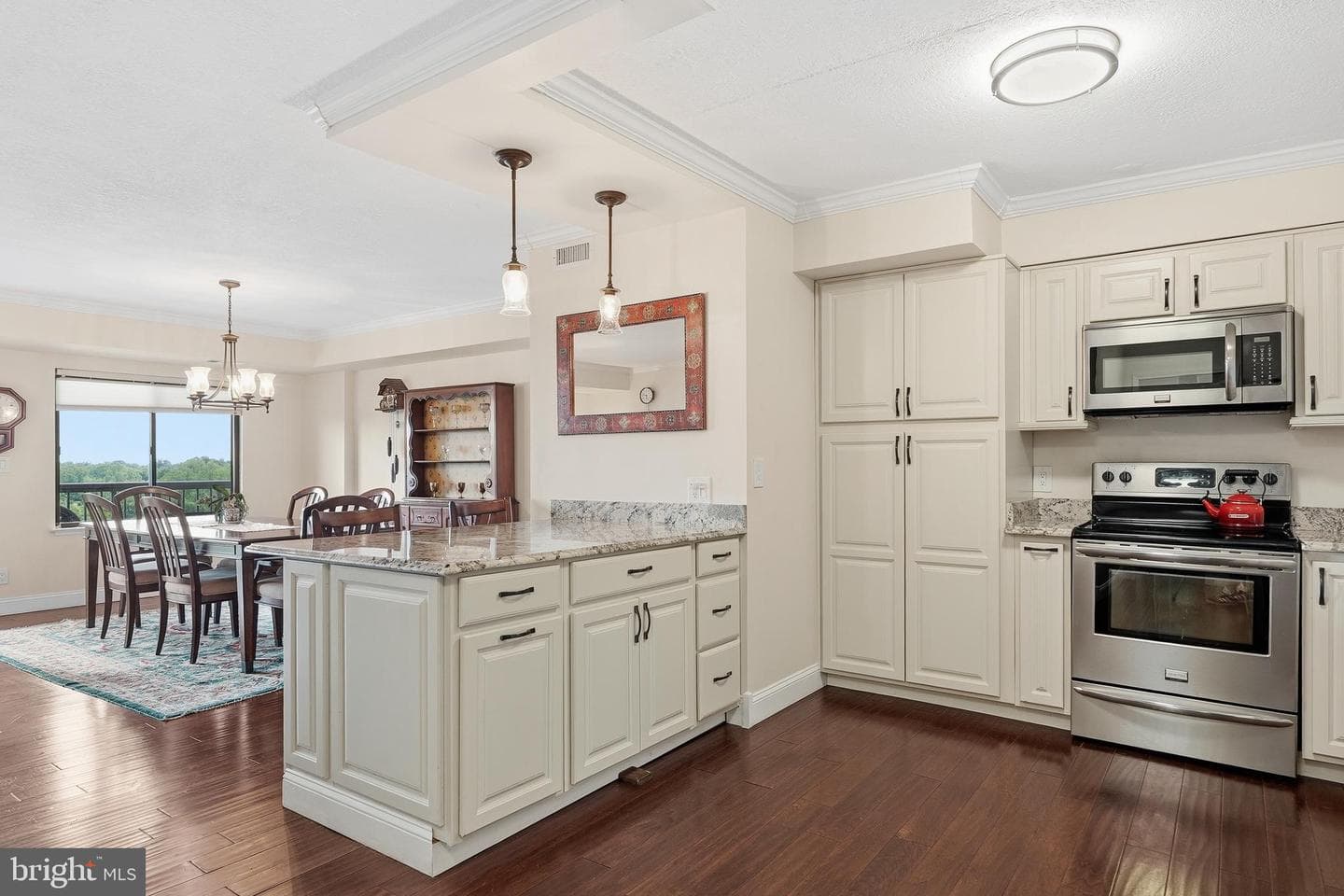 3800 Powell Lane #1219, Falls Church