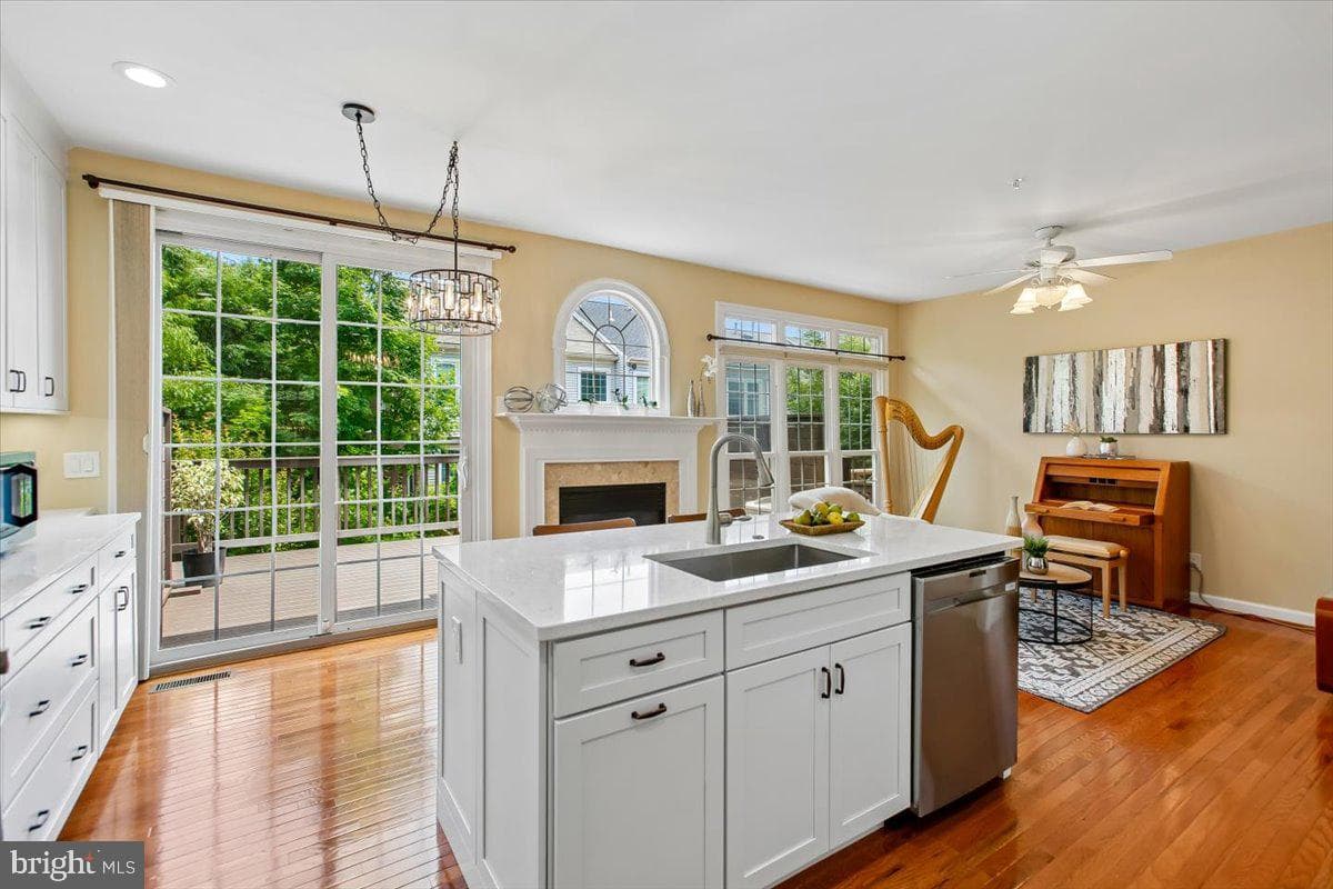 9574 Lagersfield Circle photo 11