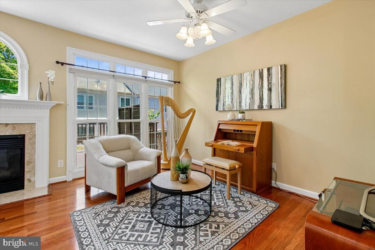 9574 Lagersfield Circle photo 15