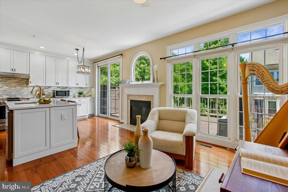 9574 Lagersfield Circle photo 17