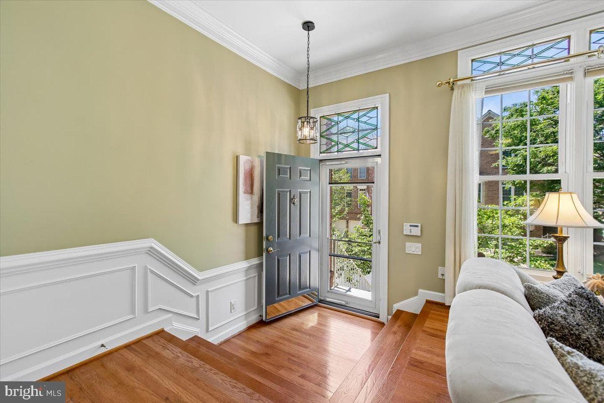 9574 Lagersfield Circle photo 2