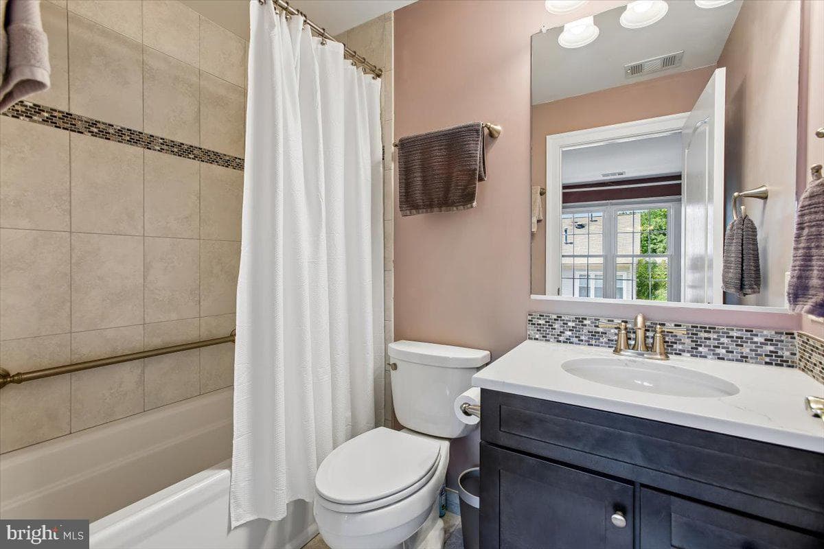 9574 Lagersfield Circle photo 33