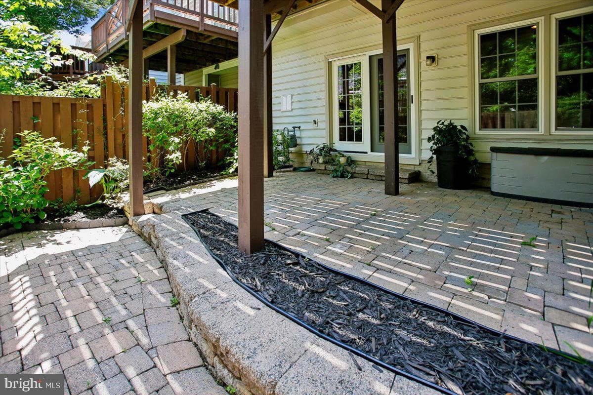 9574 Lagersfield Circle photo 56