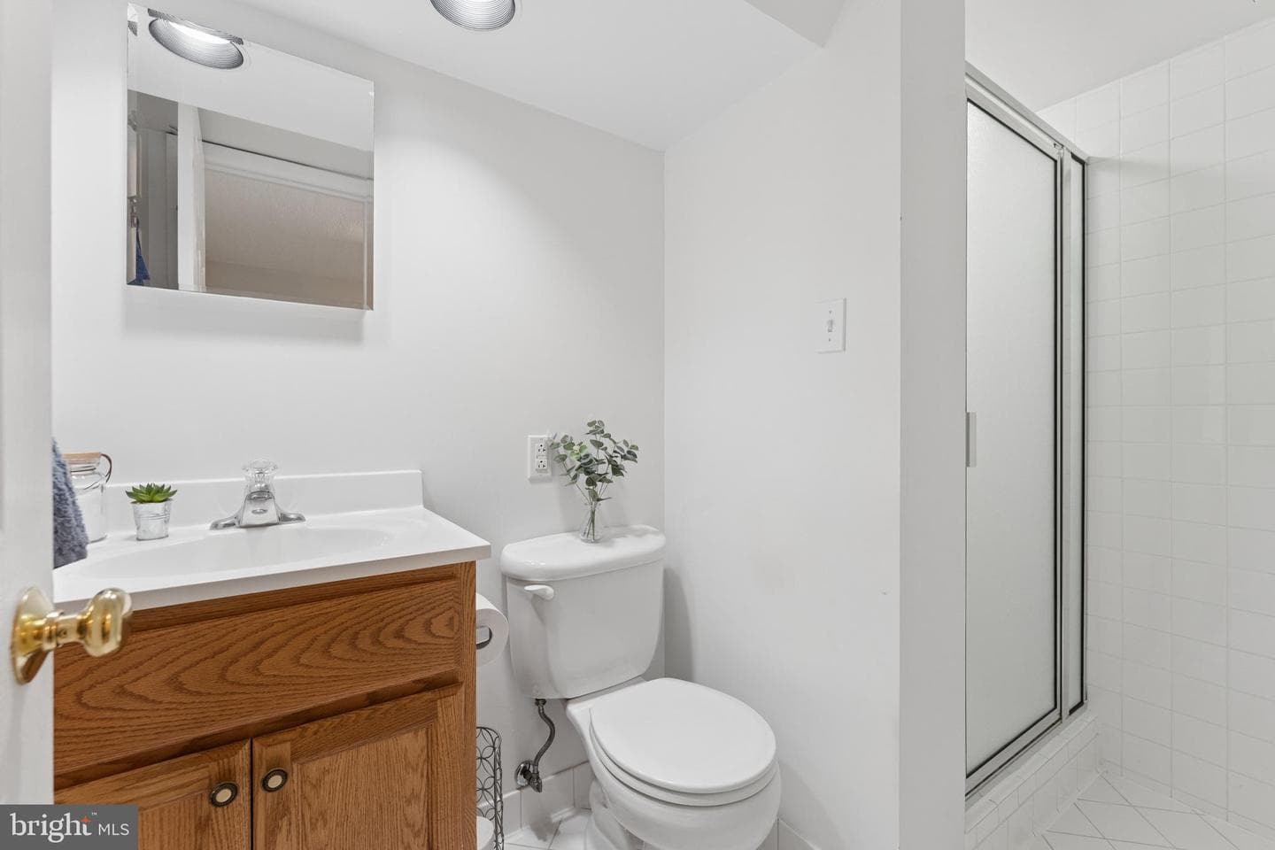 7022 Strathmore Street photo 28