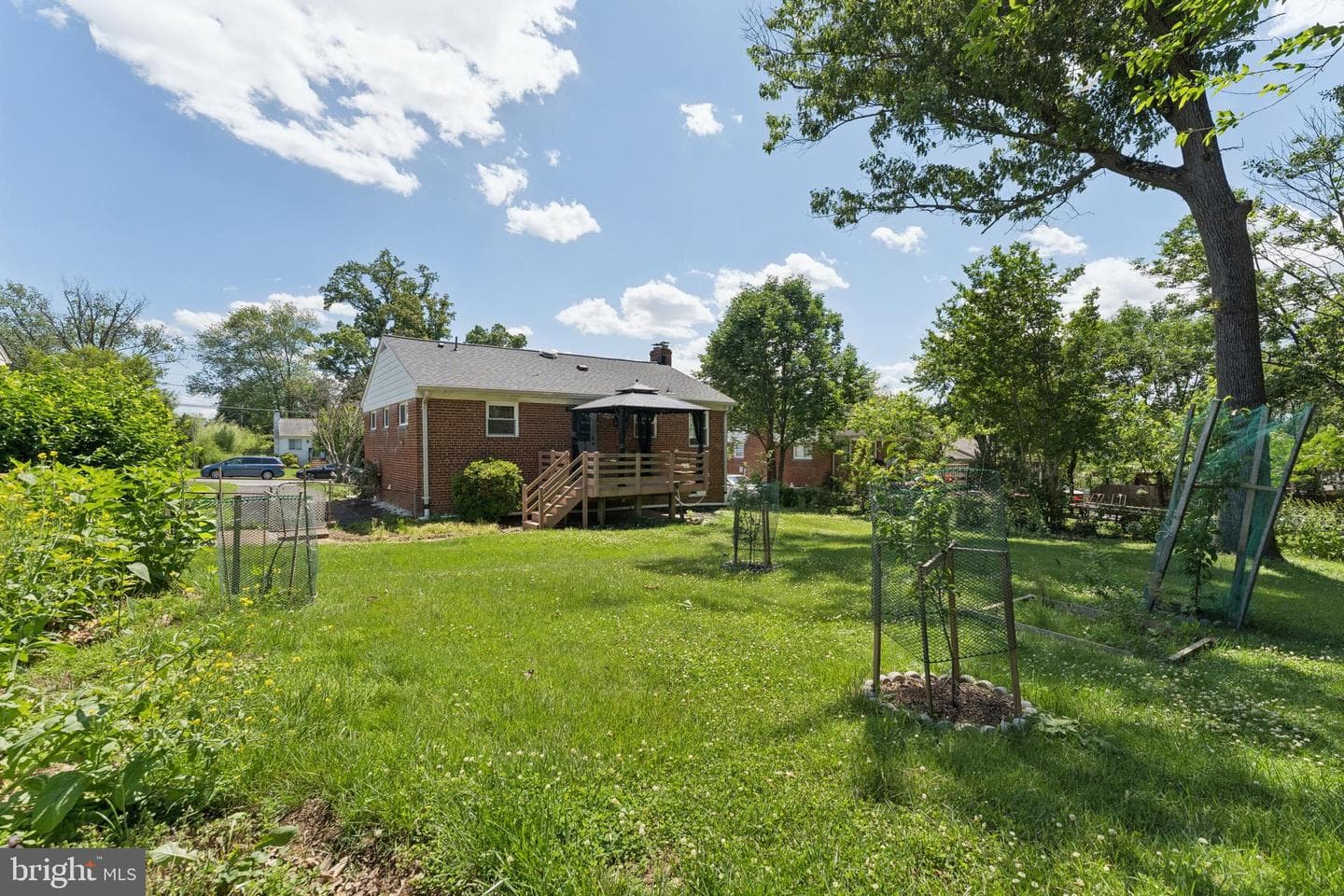 7022 Strathmore Street photo 37