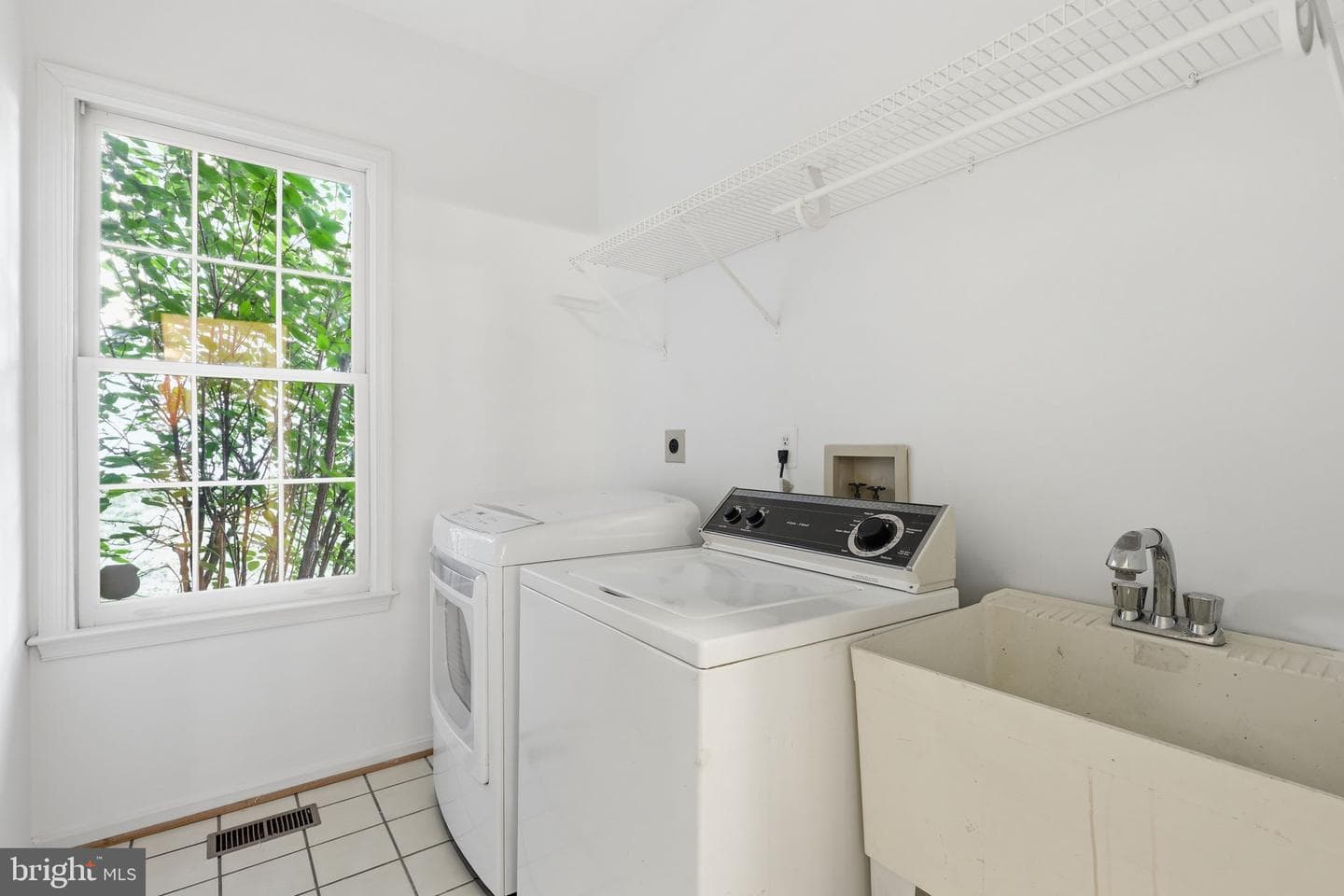 8556 Hooes Road photo 20