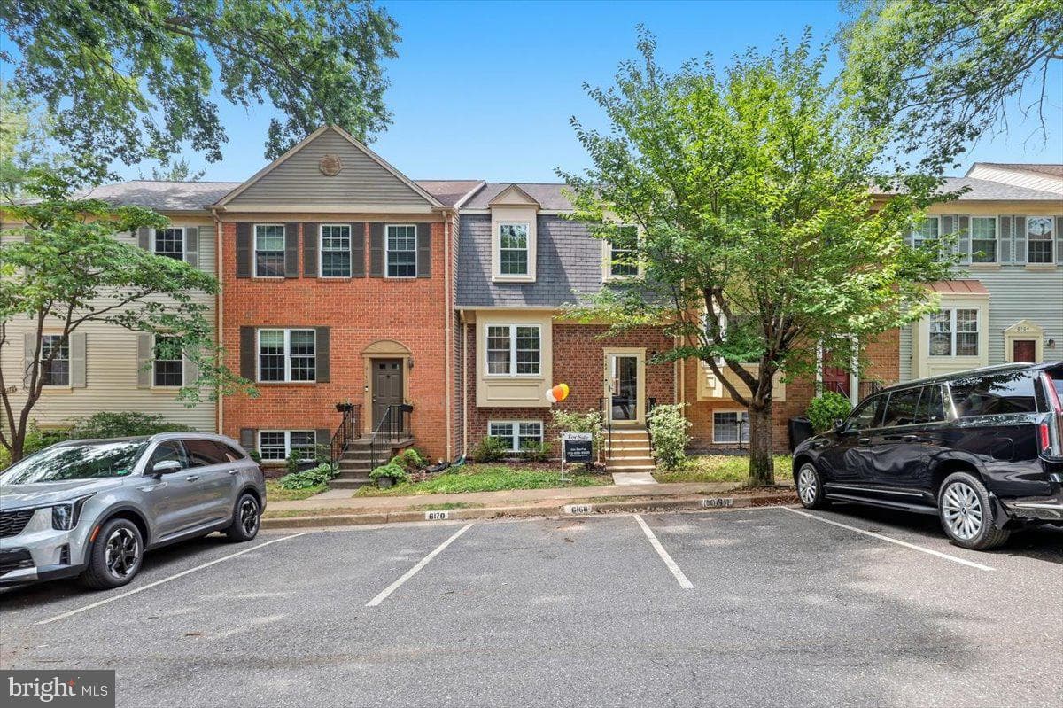 6168 Forest Creek Court, Springfield