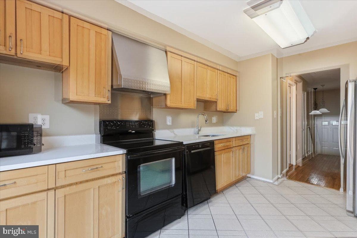 6168 Forest Creek Court photo 10