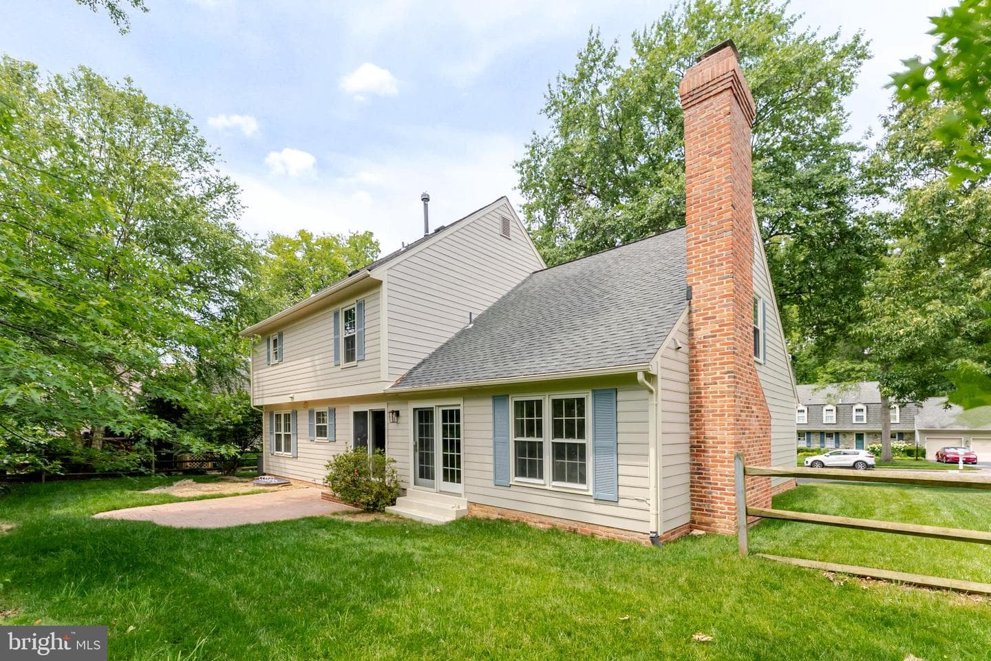 9109 Parliament Drive photo 3