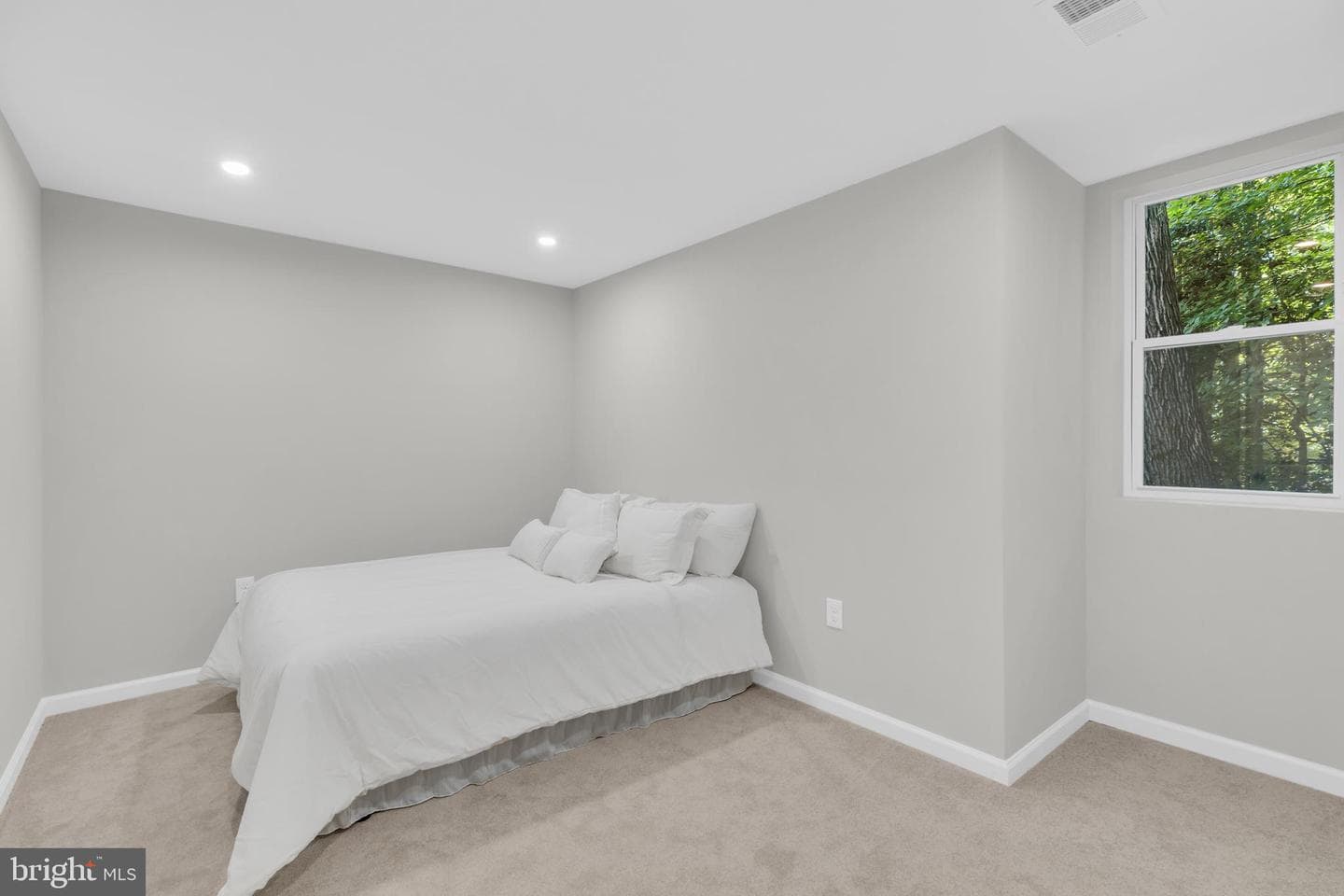 9695 Holly Oak Court photo 34