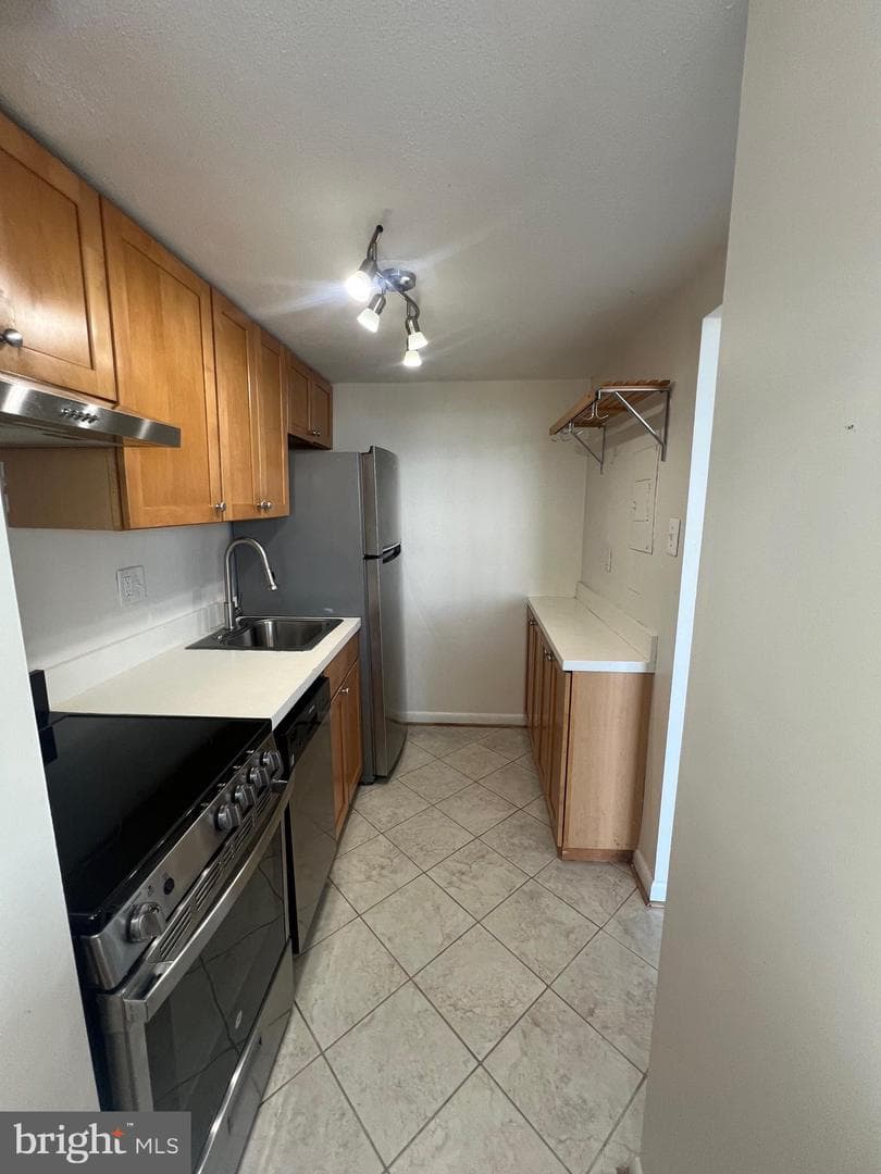 2059 Huntington Avenue #1601 photo 11