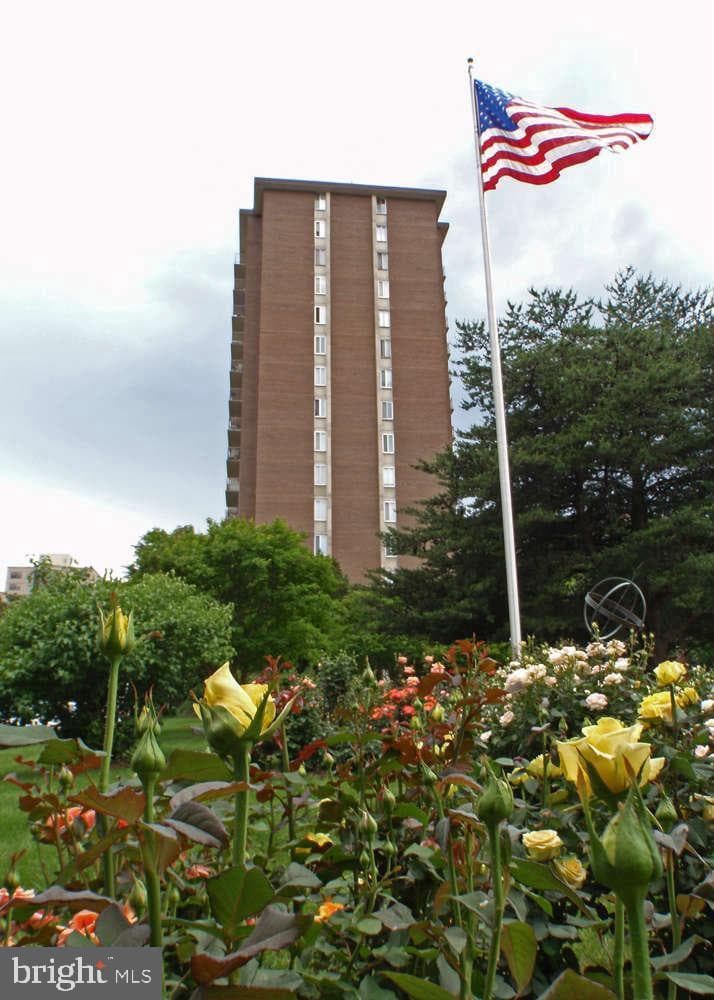 2059 Huntington Avenue #1601 photo 18