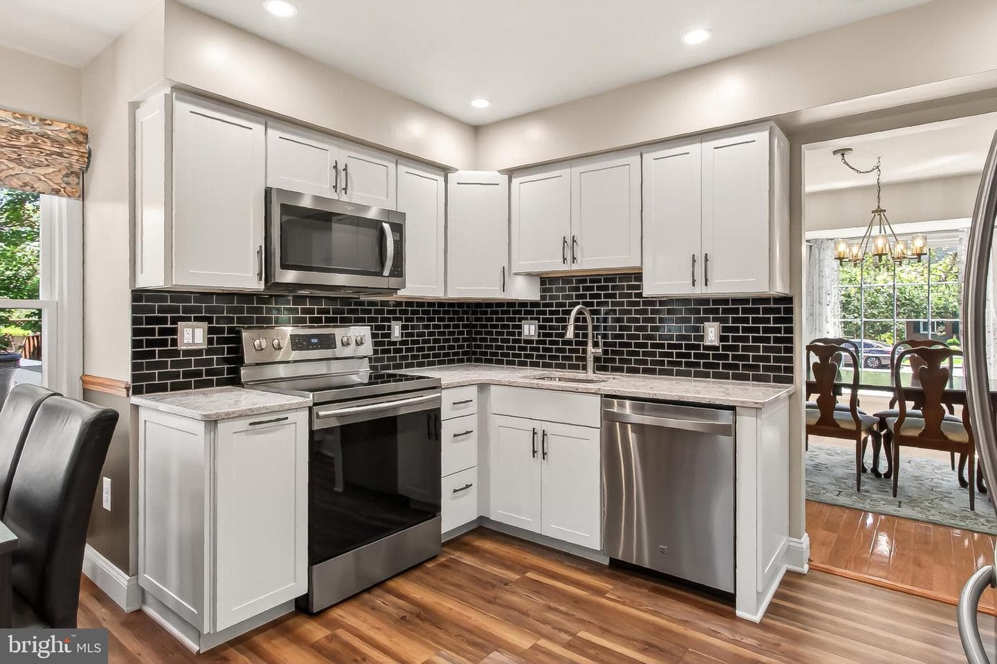 6463 Woodmere Place photo 17
