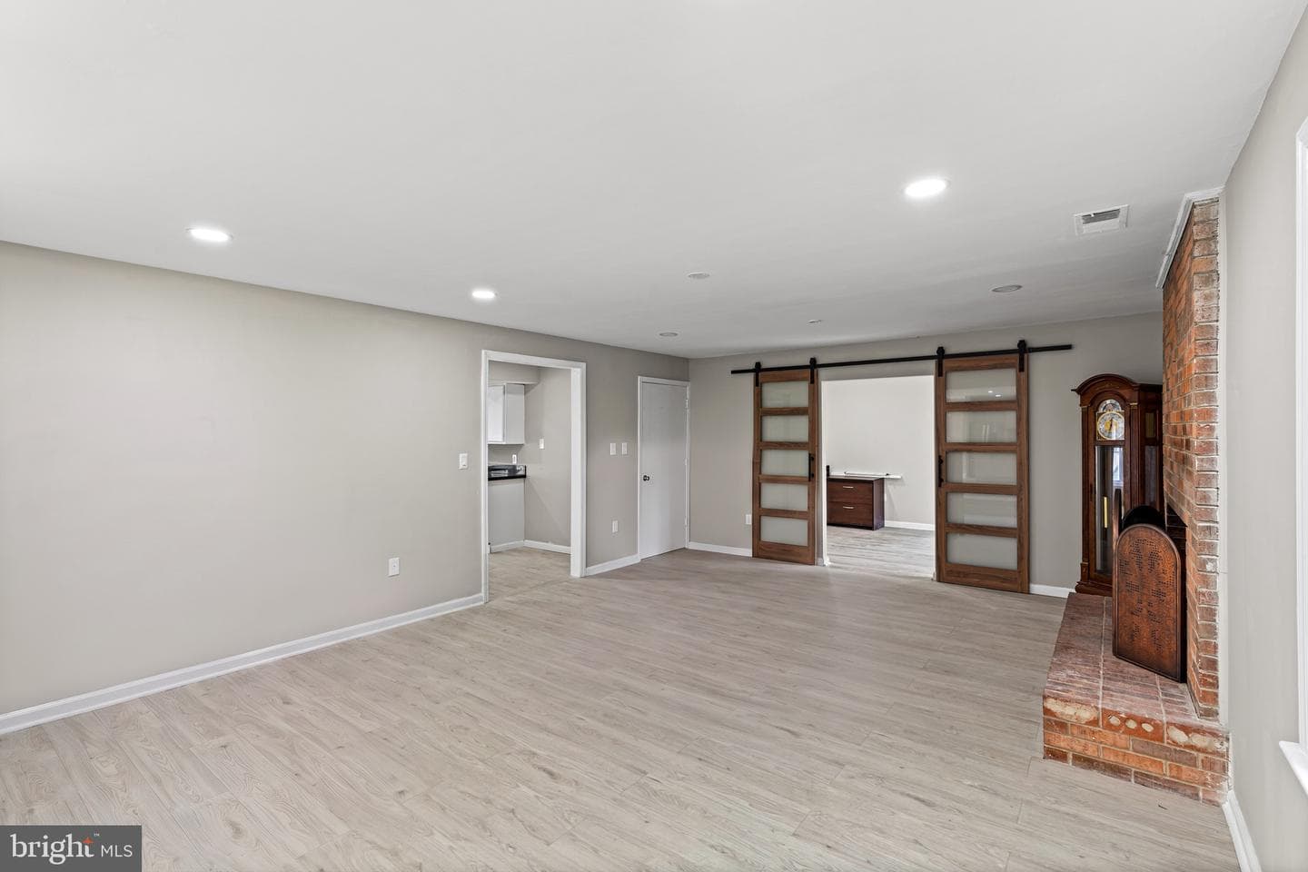 717 Kentland Drive photo 48