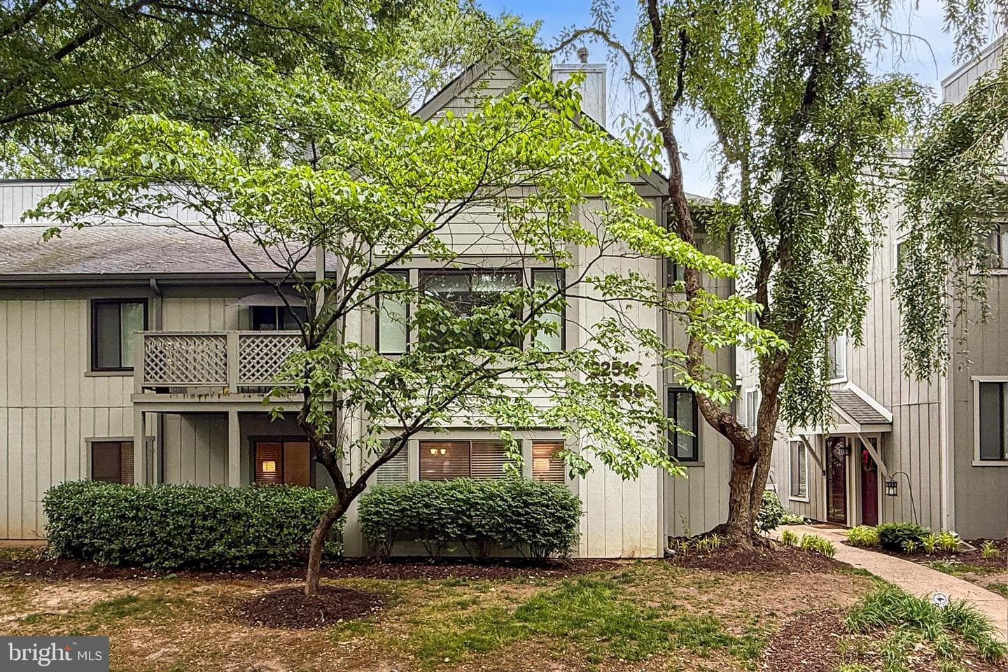 2251 Hunters Run Dr # 2251, Reston