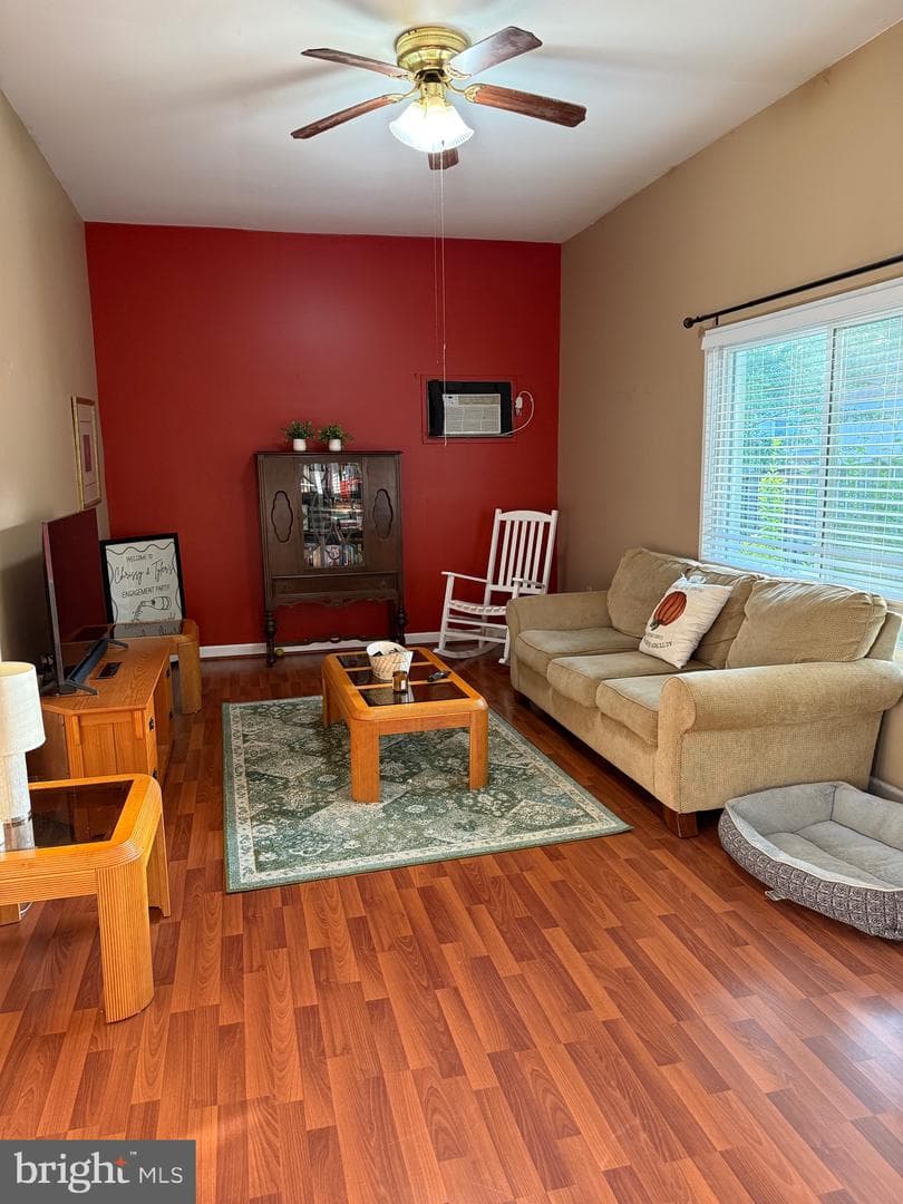 6820 Vantage Dr photo 13