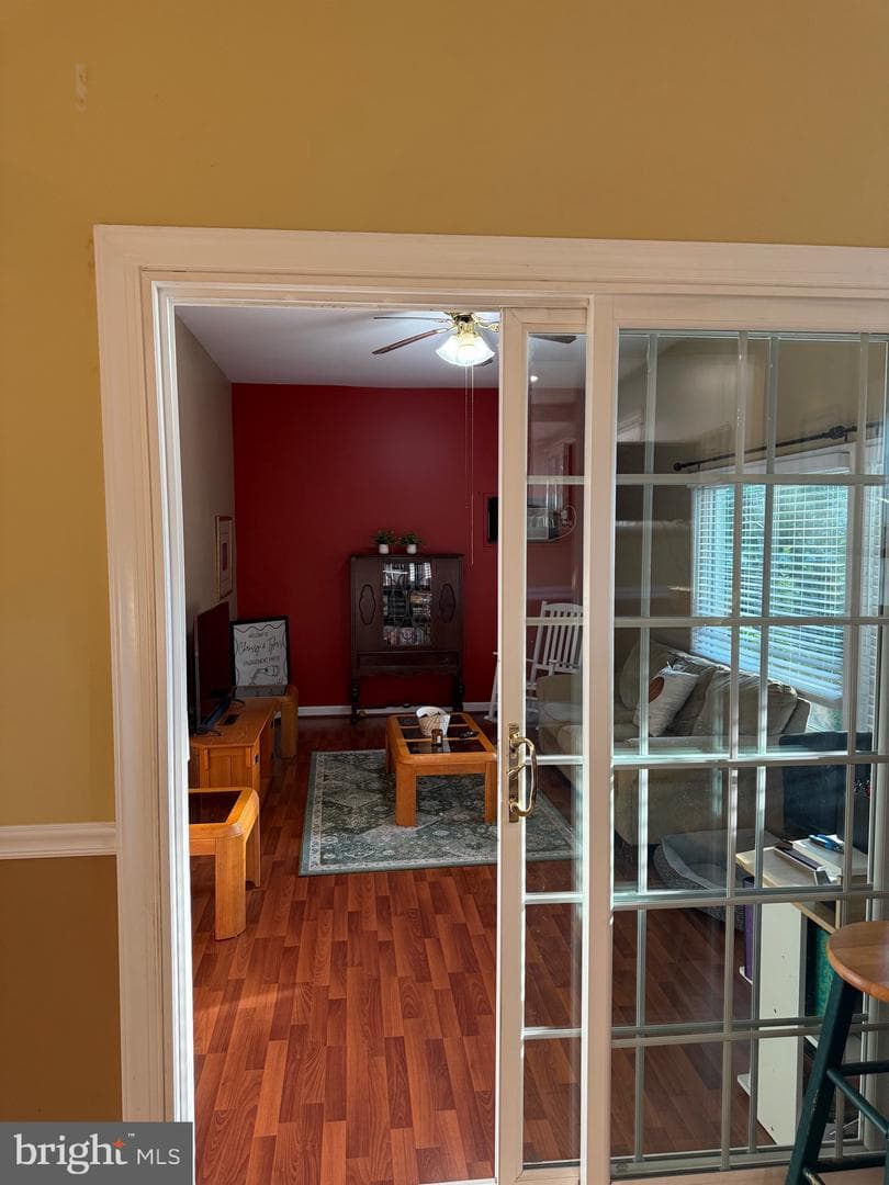 6820 Vantage Dr photo 14