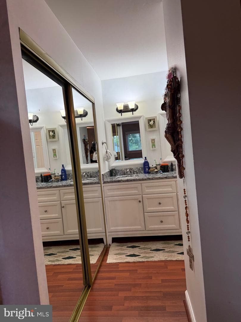 6820 Vantage Dr photo 20