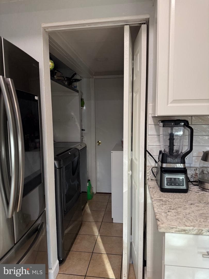 6820 Vantage Dr photo 9
