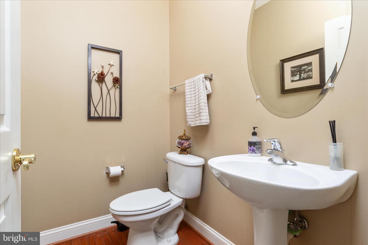 8906 Laurel Overlook Drive photo 15