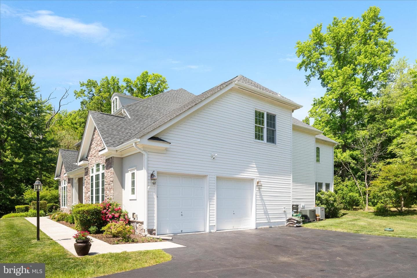 8906 Laurel Overlook Drive photo 41