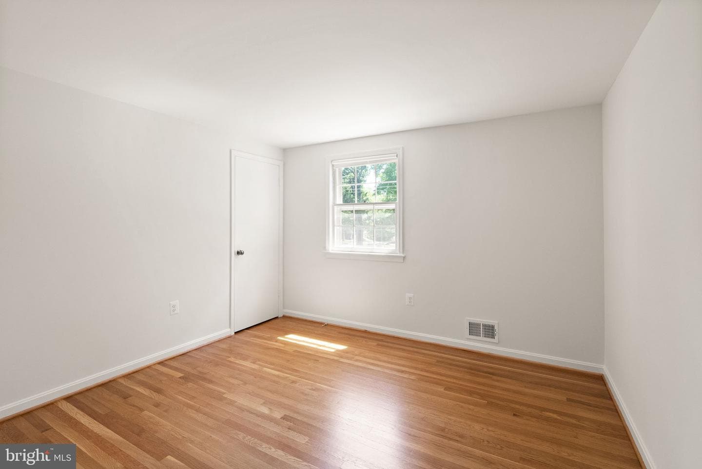 4018 Robertson Boulevard photo 37