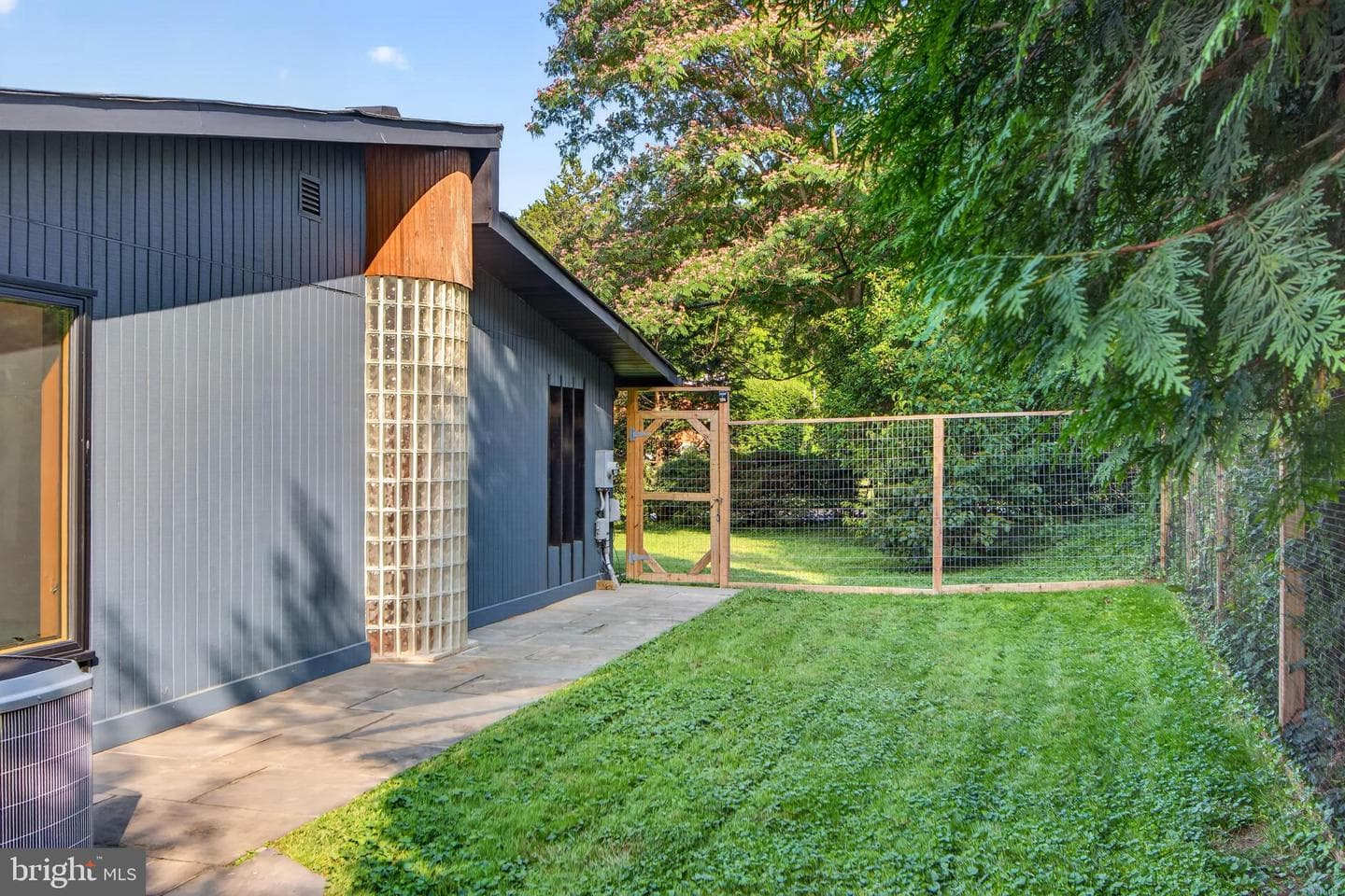 7901 Sycamore Drive photo 8