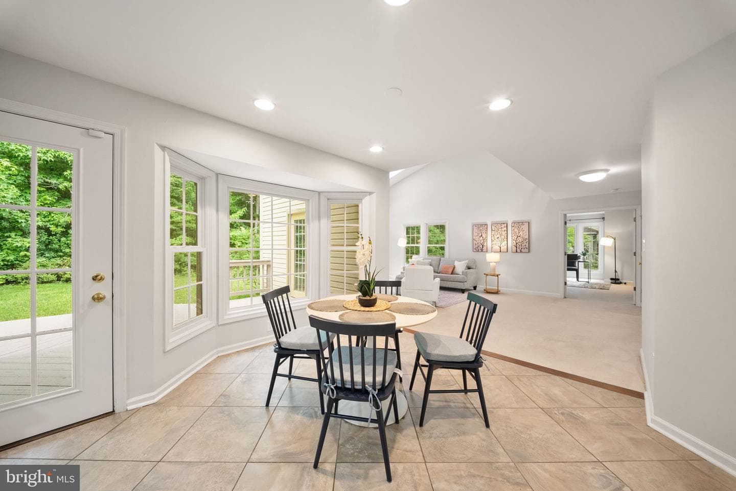 8722 Foxhall Terrace photo 20