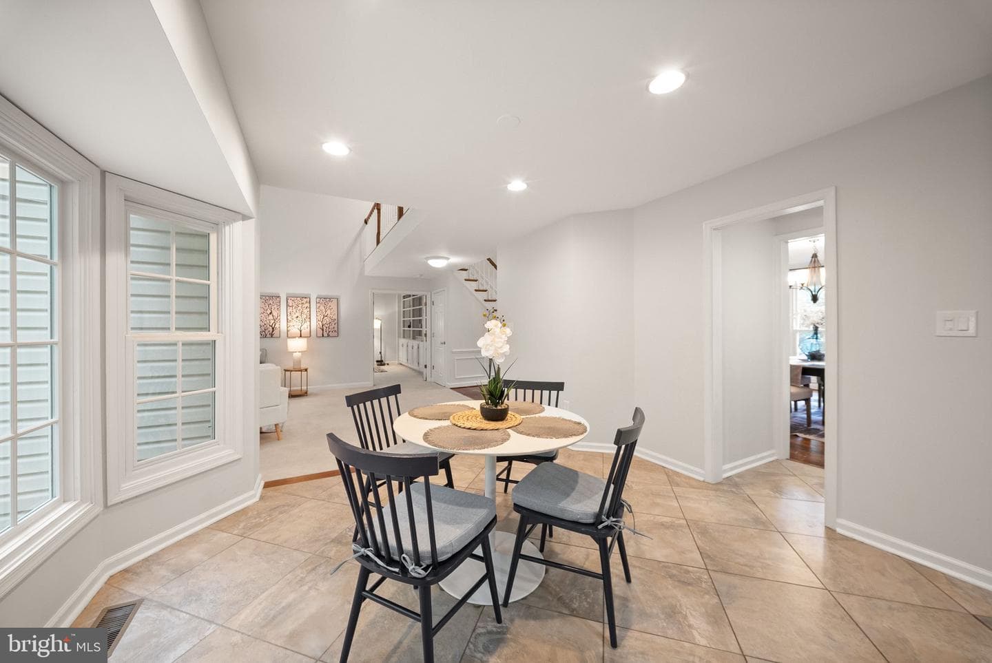 8722 Foxhall Terrace photo 21
