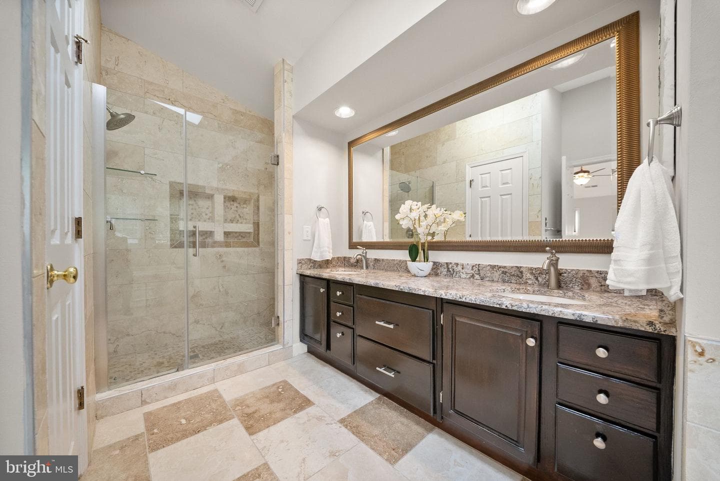 8722 Foxhall Terrace photo 32