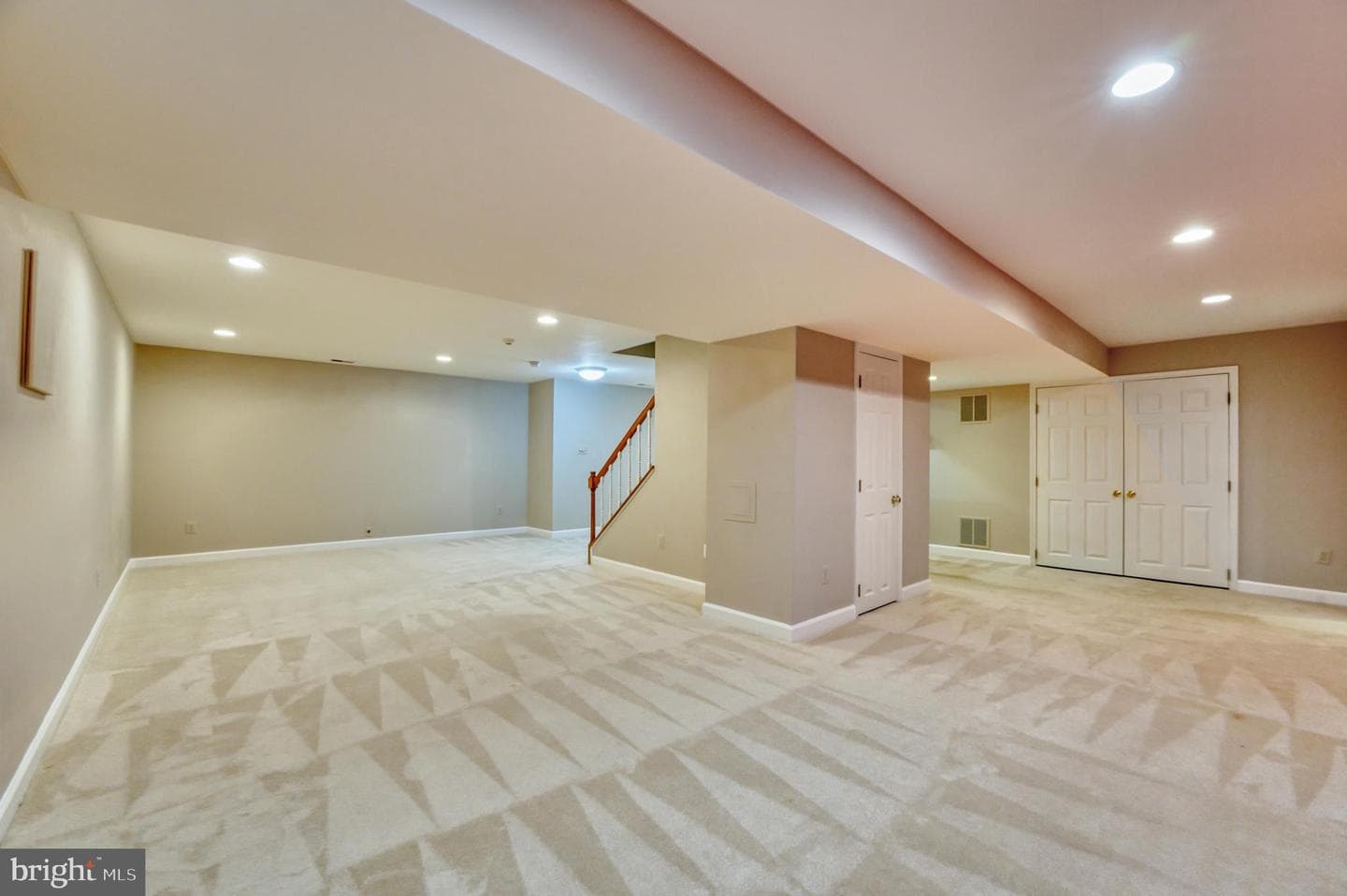 8722 Foxhall Terrace photo 44