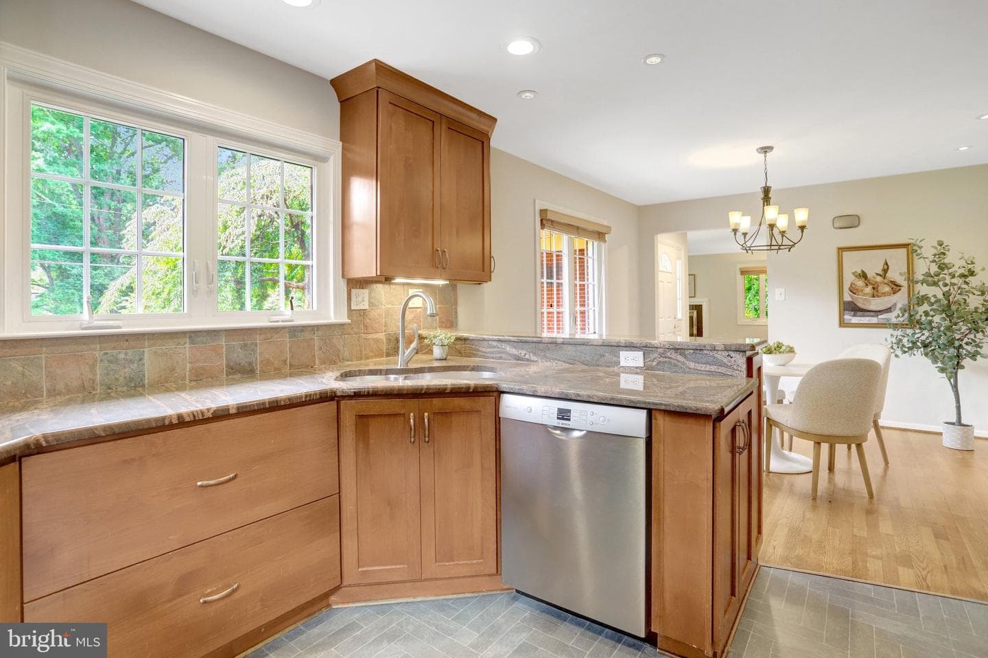 2106 Basset Street photo 16