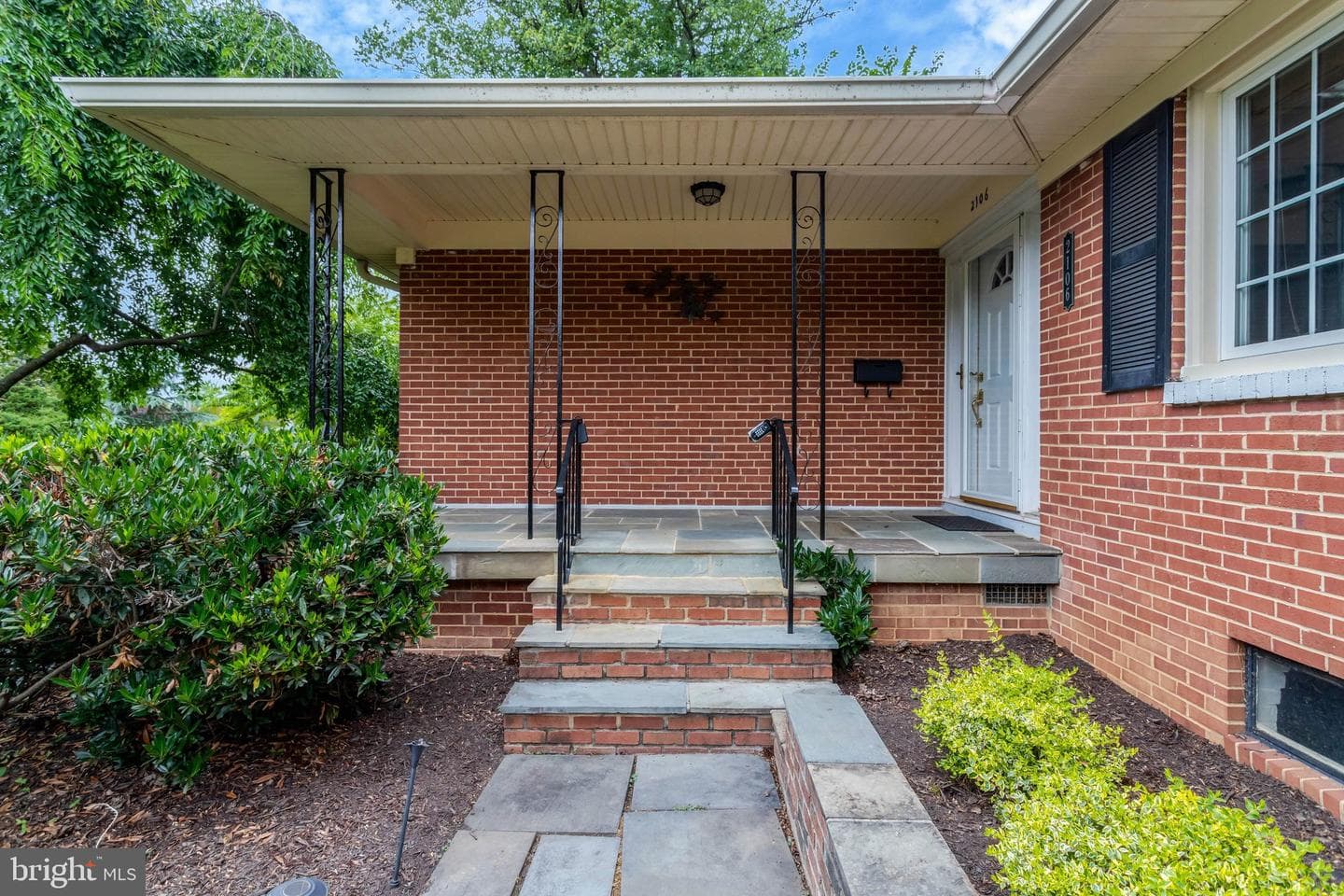 2106 Basset Street photo 2