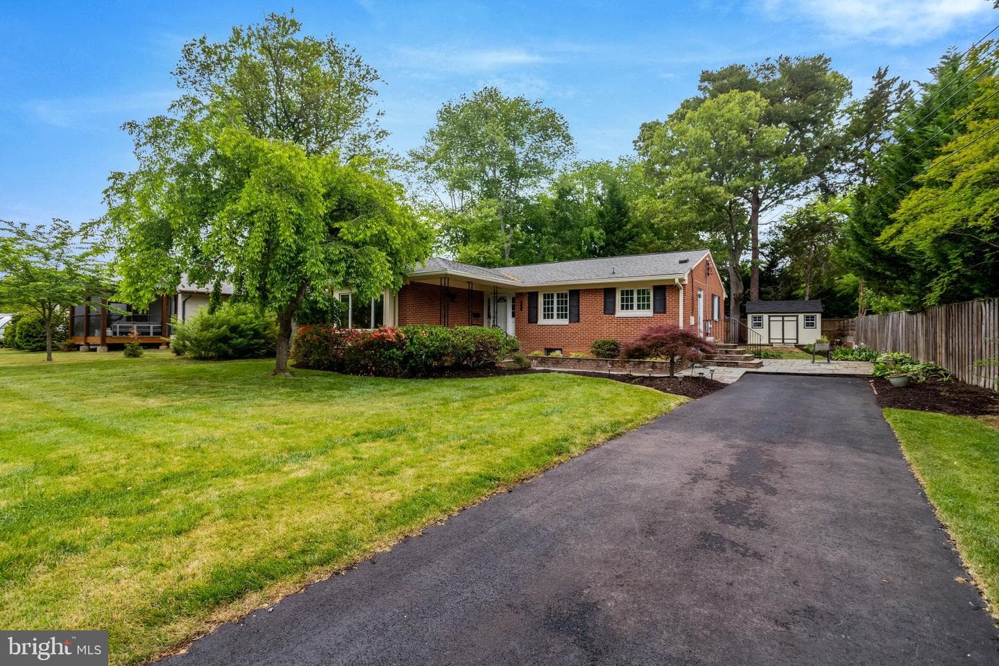 2106 Basset Street photo 38