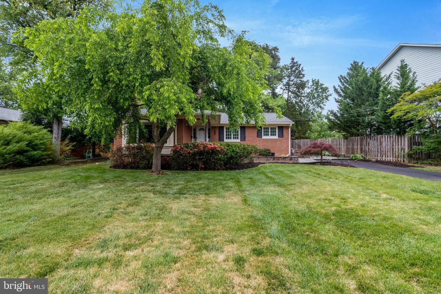 2106 Basset Street photo 40