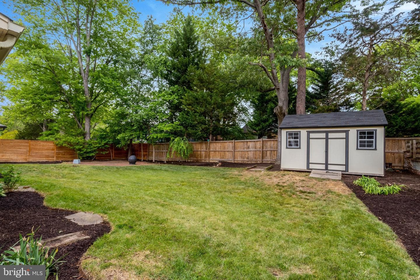 2106 Basset Street photo 41