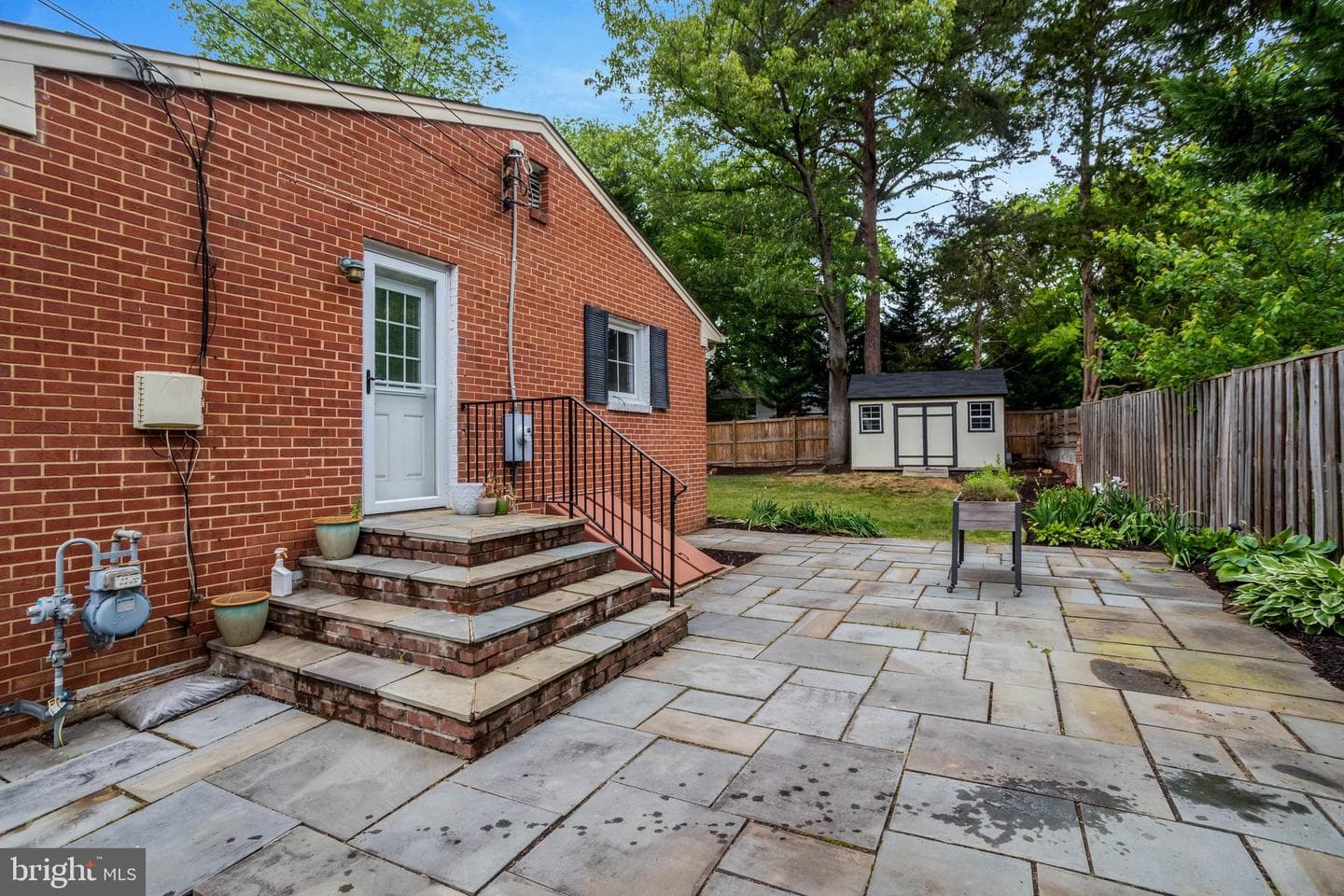 2106 Basset Street photo 44