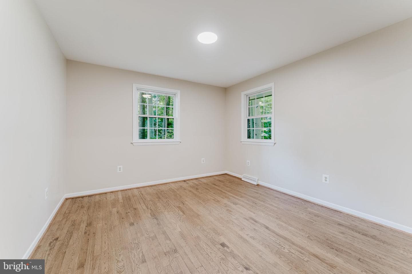 4704 Sandra Lane photo 32