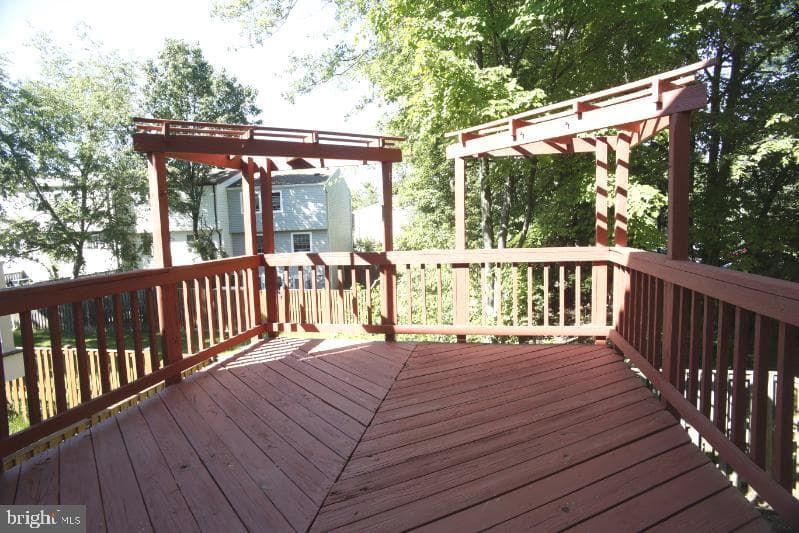 5935 Spruce Run Court photo 20