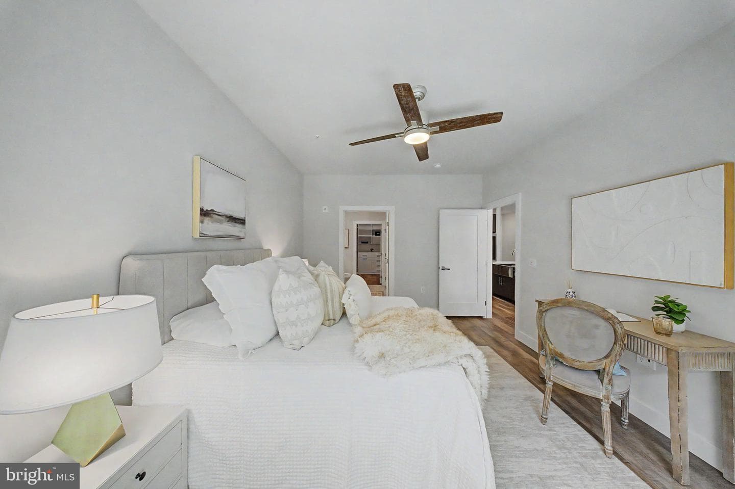 1761 Old Meadow Road #220 photo 9