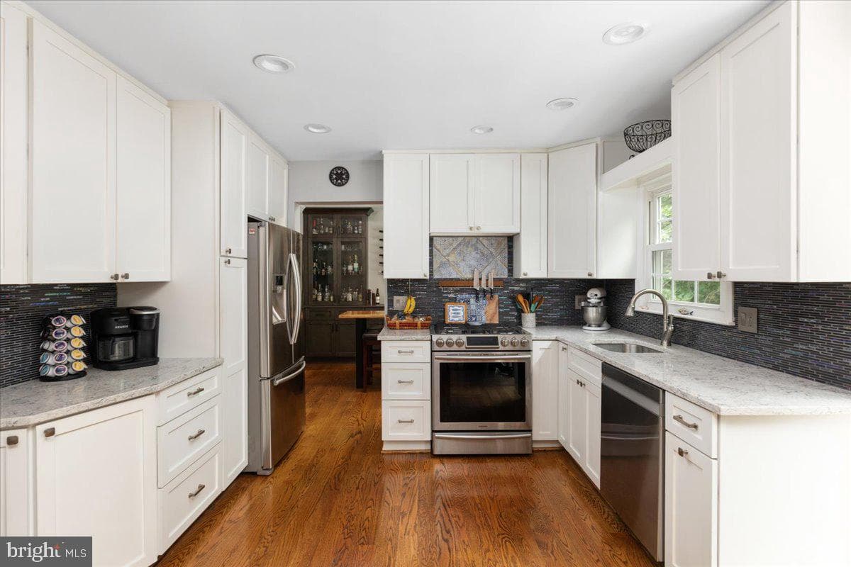 8201 Running Creek Court photo 28