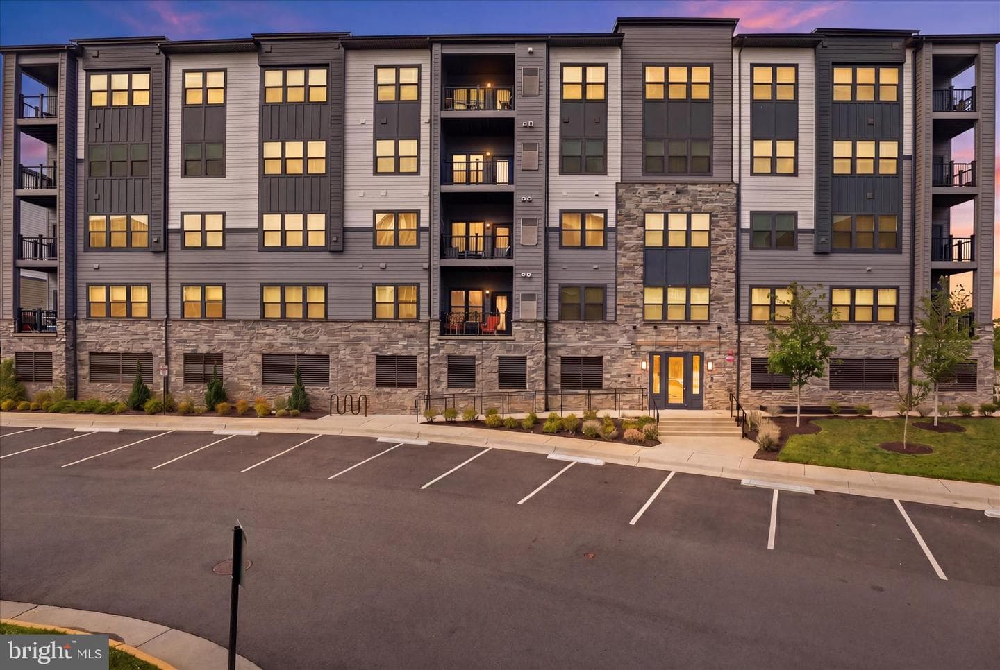 12850 Mosaic Park Way #2y, Herndon