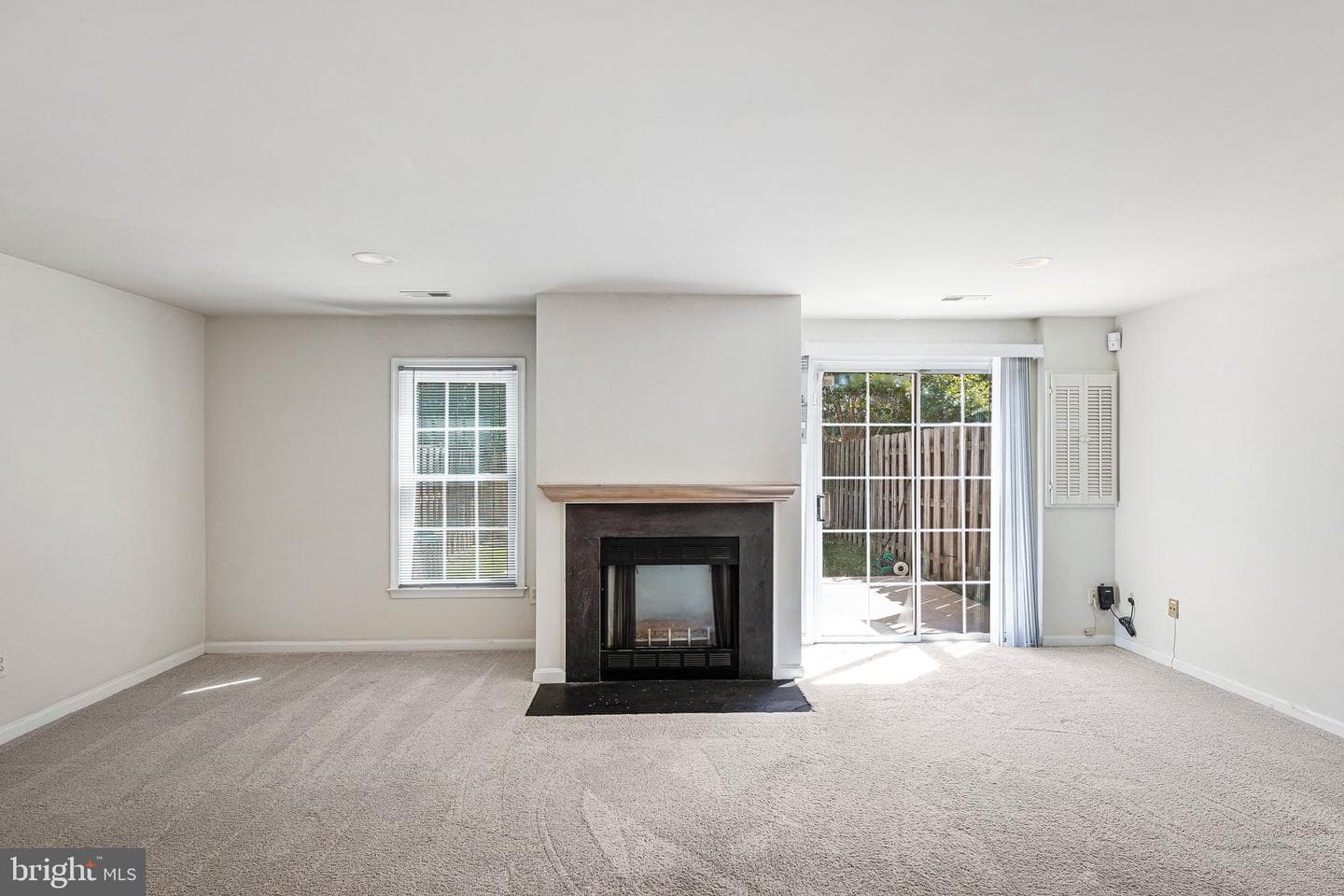 7059 Kings Manor Drive photo 24