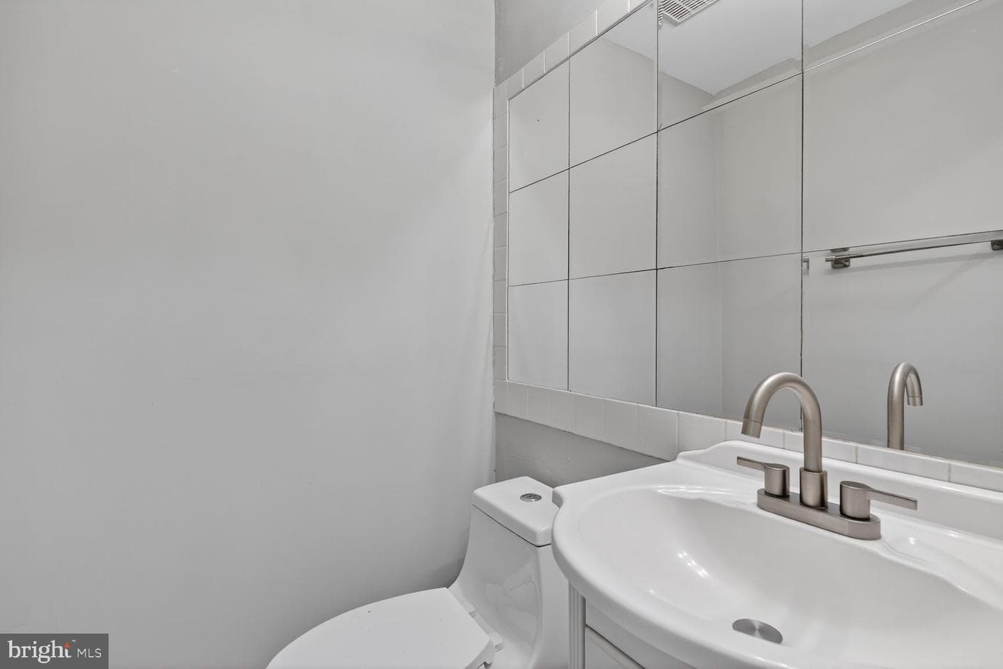 9501 Ironmaster Drive photo 11