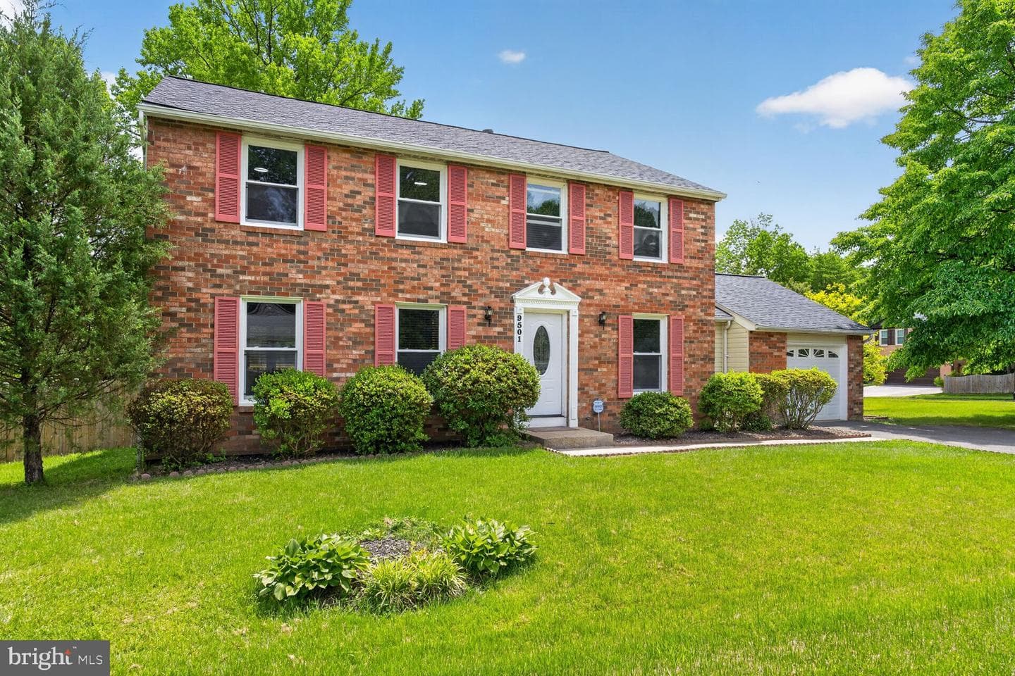 9501 Ironmaster Drive photo 3