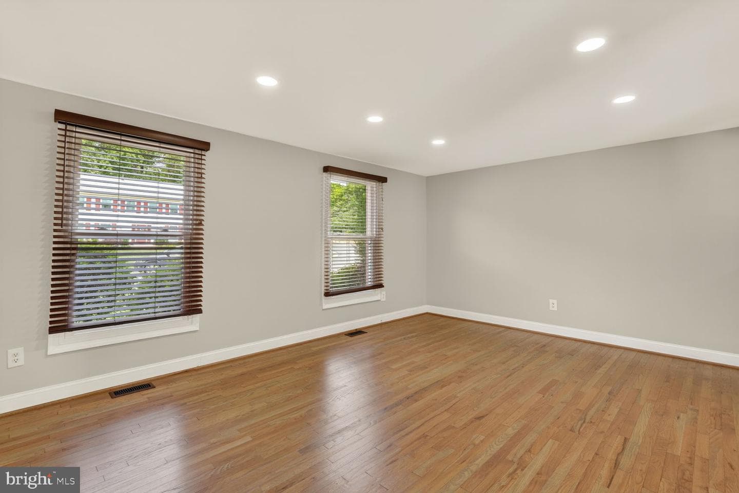 9501 Ironmaster Drive photo 6