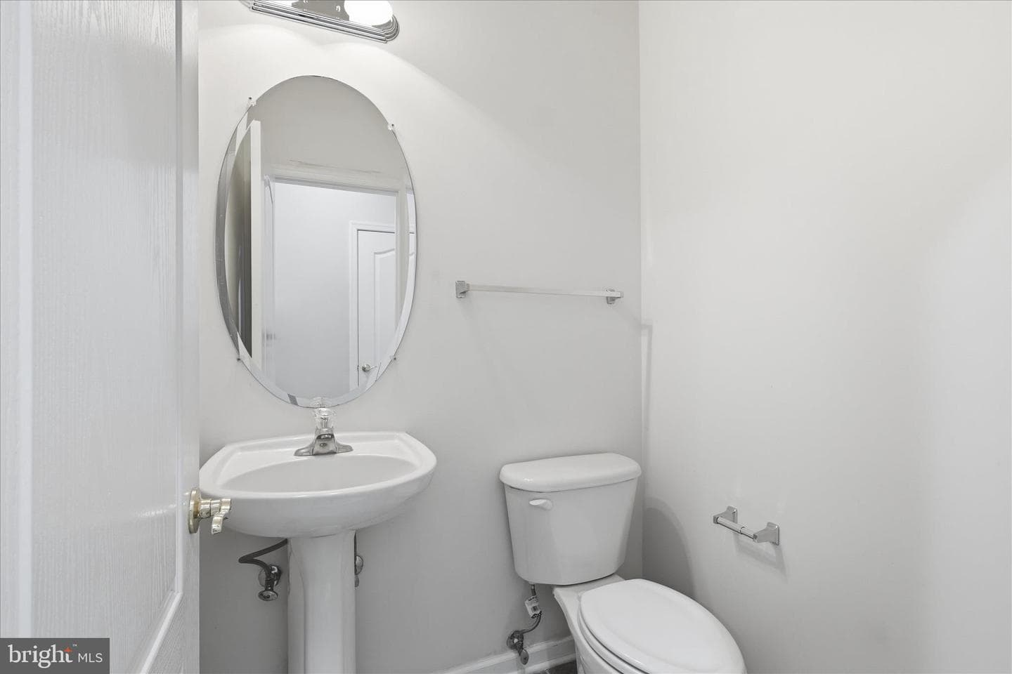 4677 Carisbrooke Lane photo 26